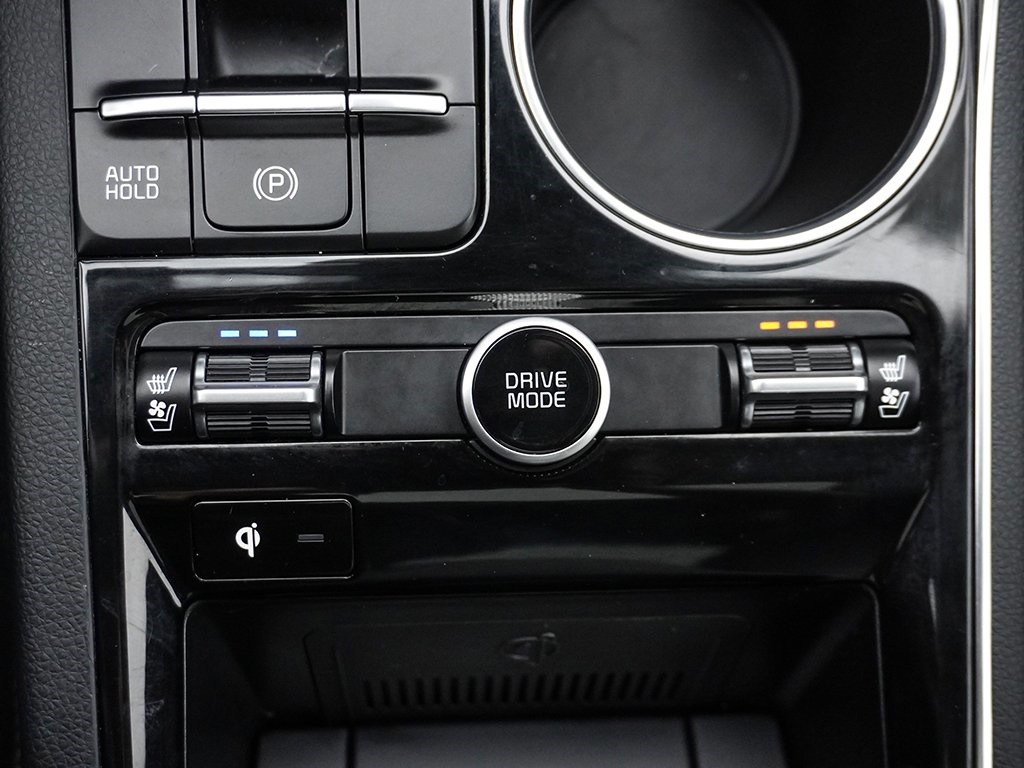 Vehicle image 63 of 65