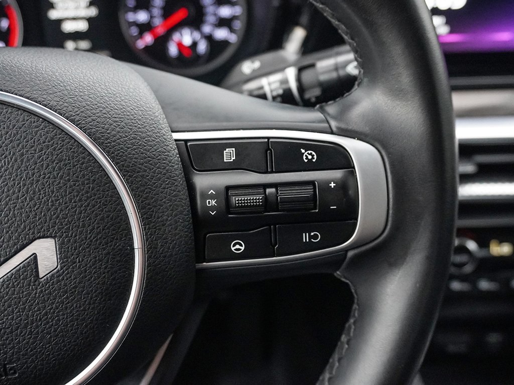 Vehicle image 60 of 65