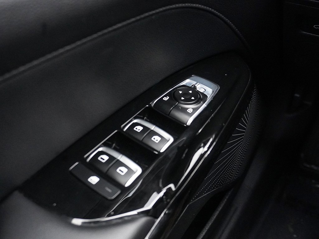 Vehicle image 50 of 65