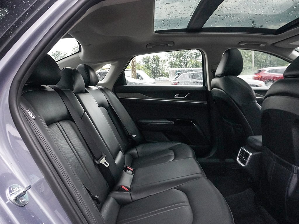 Vehicle image 20 of 65
