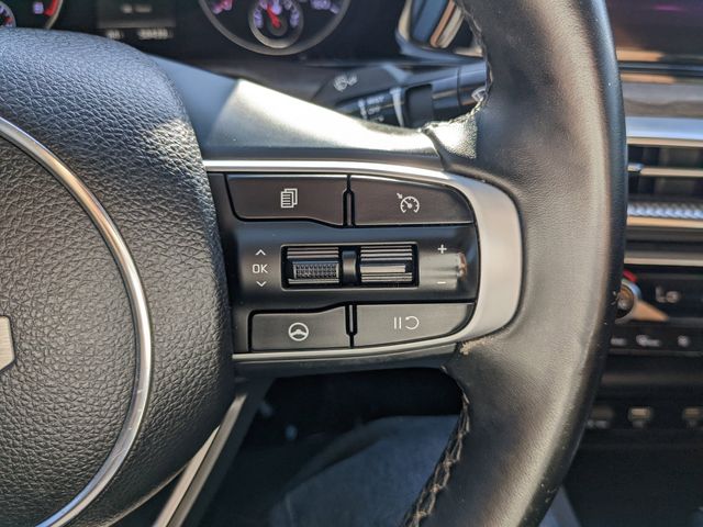 Vehicle image 19 of 25