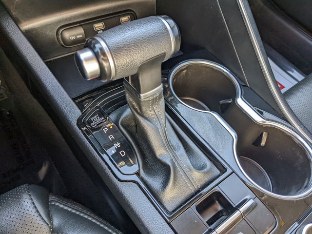 Vehicle image 23 of 25
