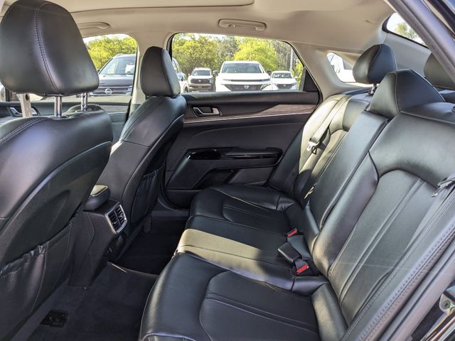 Vehicle image 11 of 25