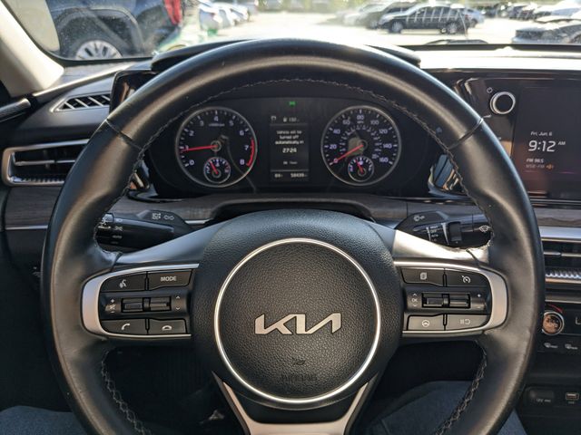 Vehicle image 17 of 25