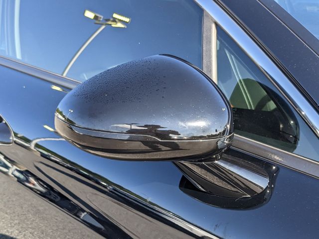 Vehicle image 10 of 25