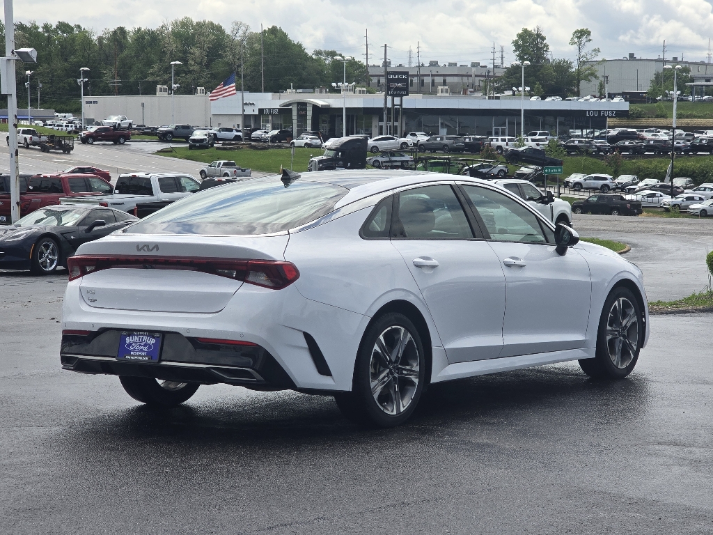 Vehicle image 6 of 29