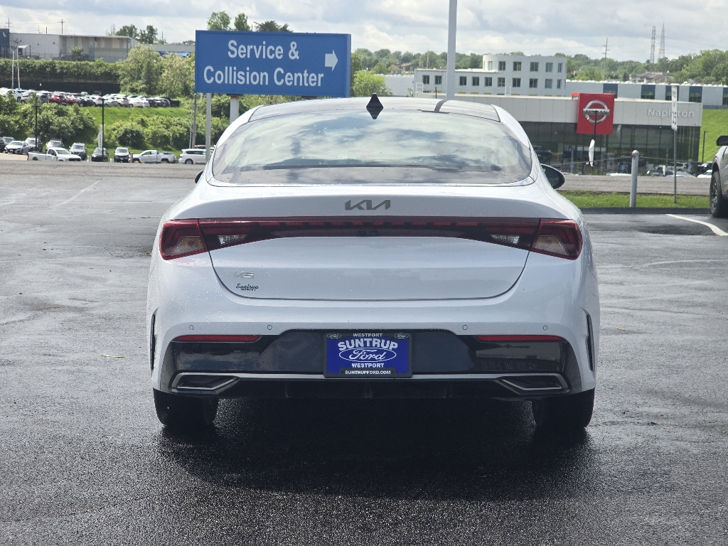 Vehicle image 7 of 29