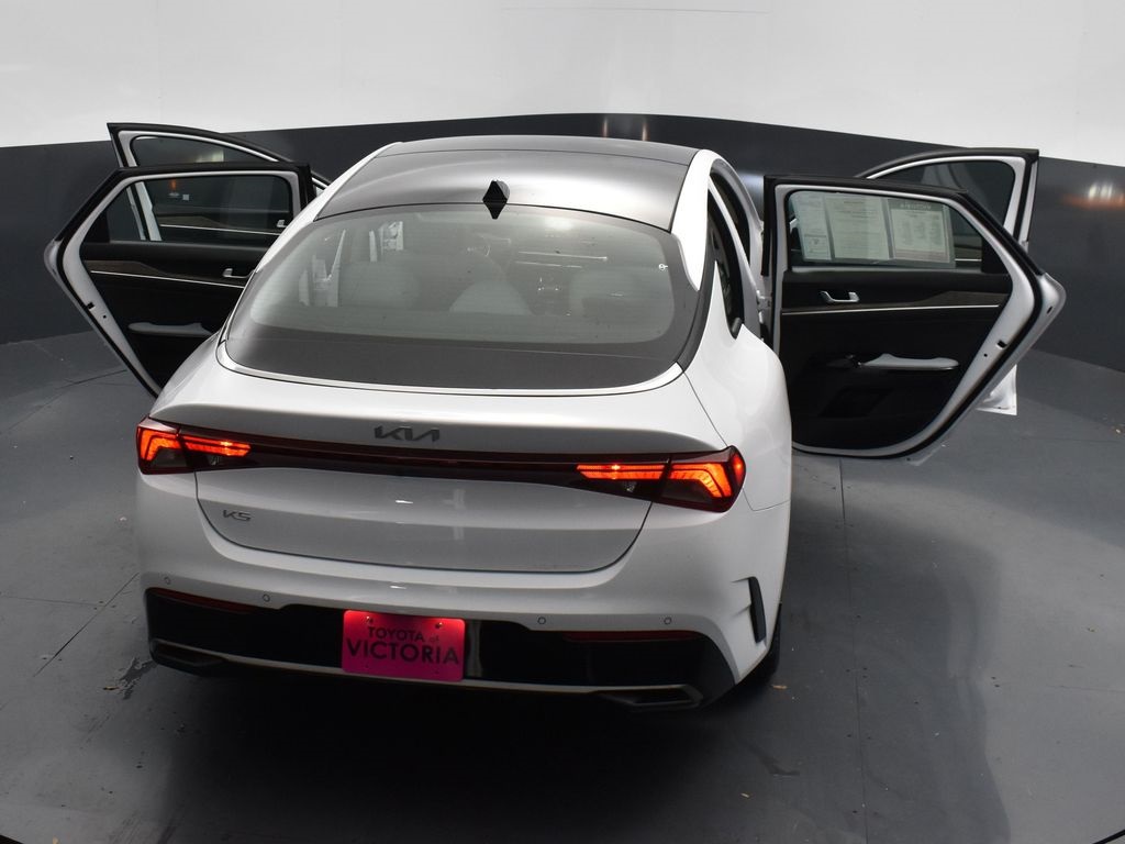 Vehicle image 26 of 27