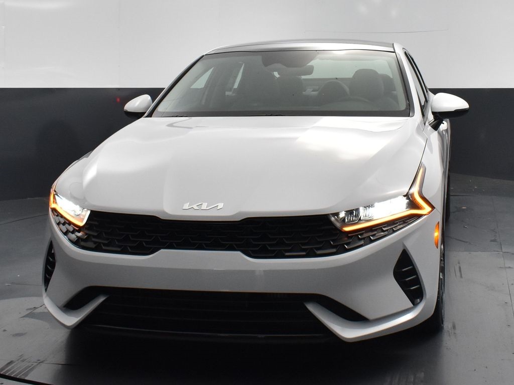 Vehicle image 4 of 27