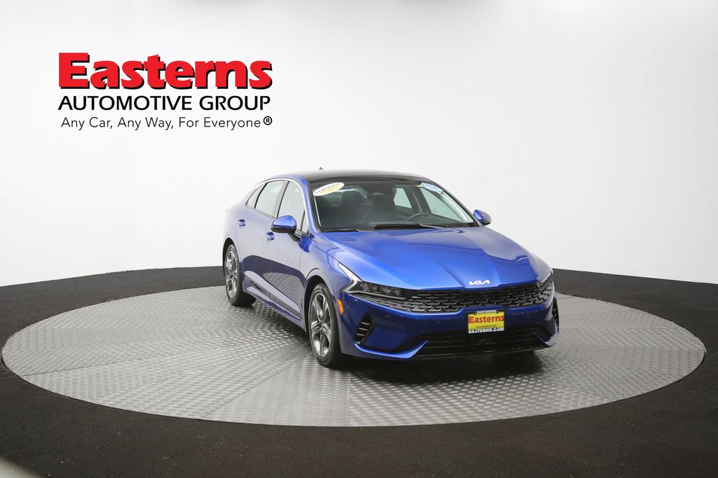 Vehicle image 6 of 65