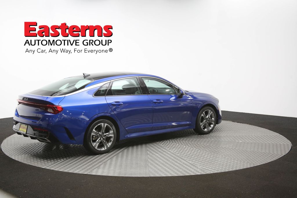 Vehicle image 19 of 65
