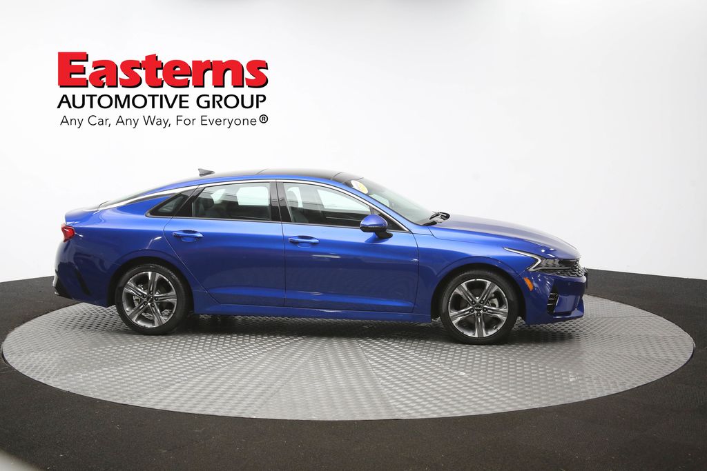 Vehicle image 22 of 65