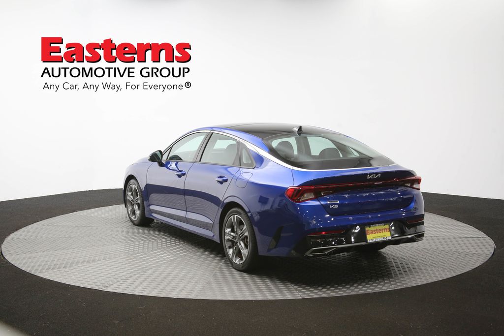 Vehicle image 36 of 65