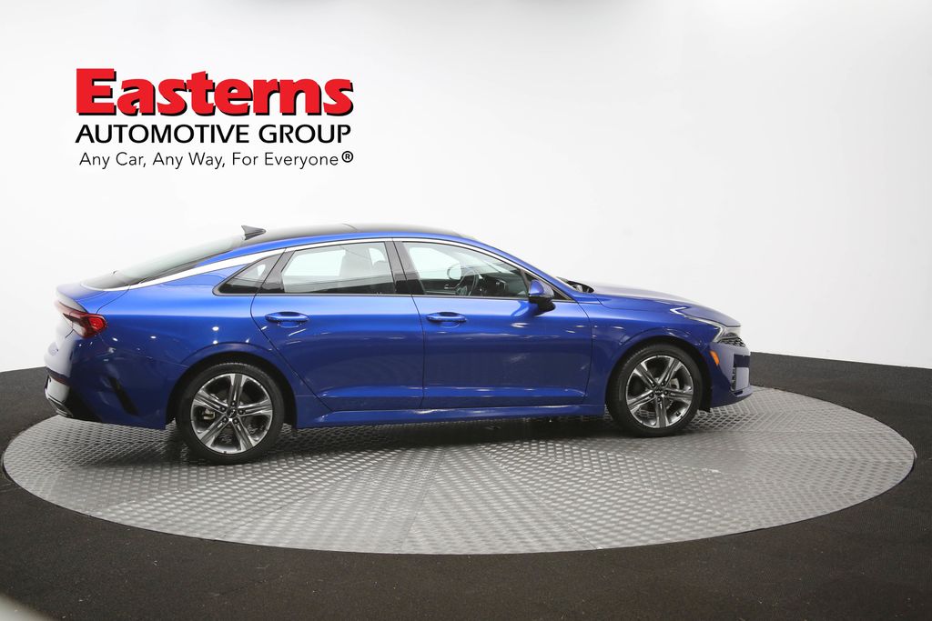 Vehicle image 20 of 65