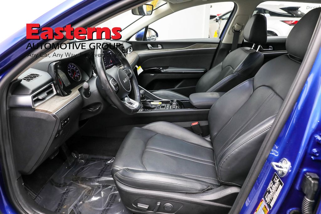 Vehicle image 44 of 65