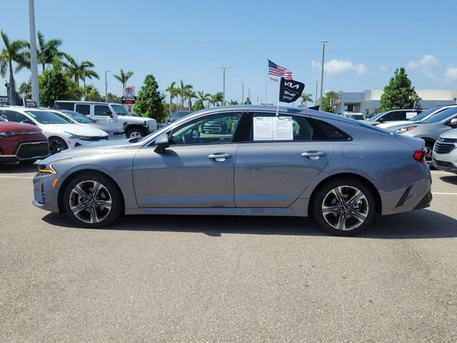 Vehicle image 9 of 31