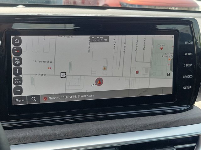 Vehicle image 23 of 31