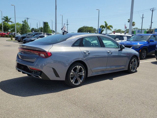 Vehicle image 6 of 31