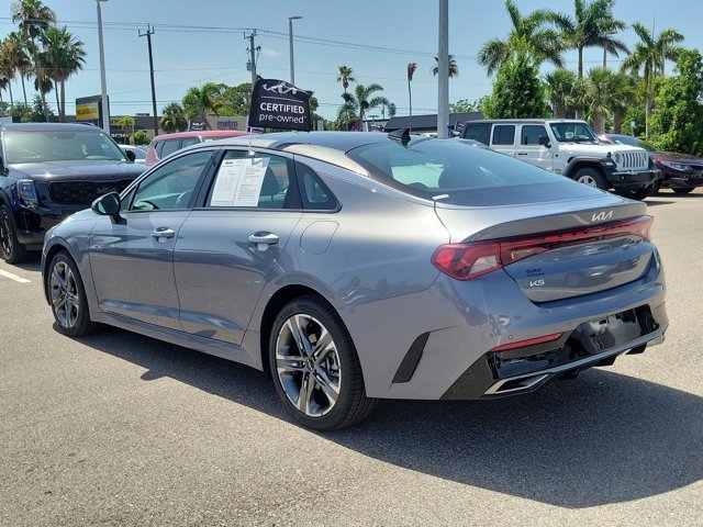 Vehicle image 8 of 31