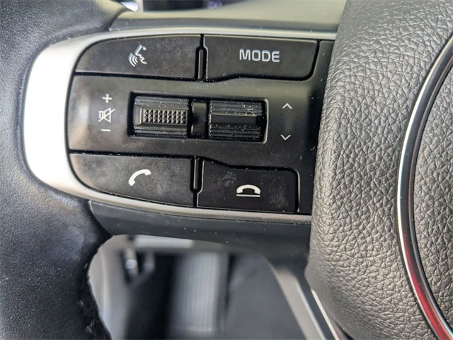 Vehicle image 11 of 37