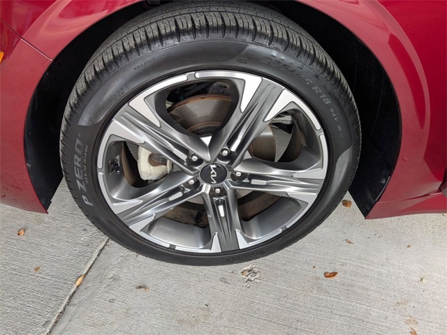 Vehicle image 28 of 37