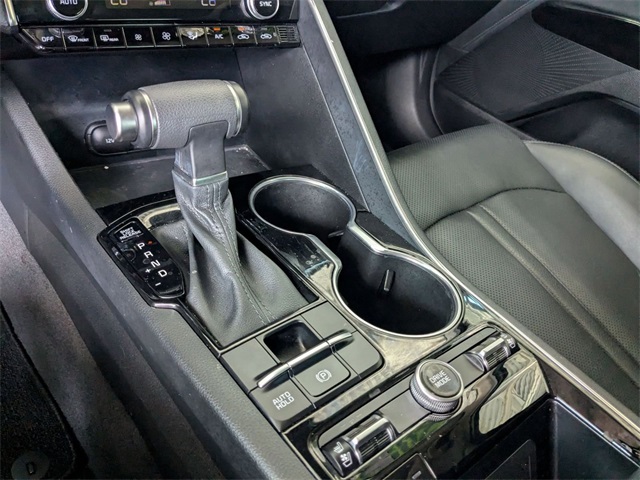 Vehicle image 14 of 37