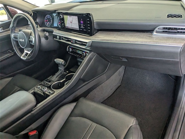 Vehicle image 26 of 37