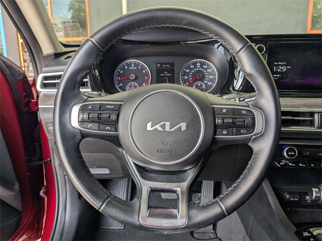Vehicle image 10 of 37