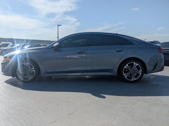 Vehicle image 7 of 28