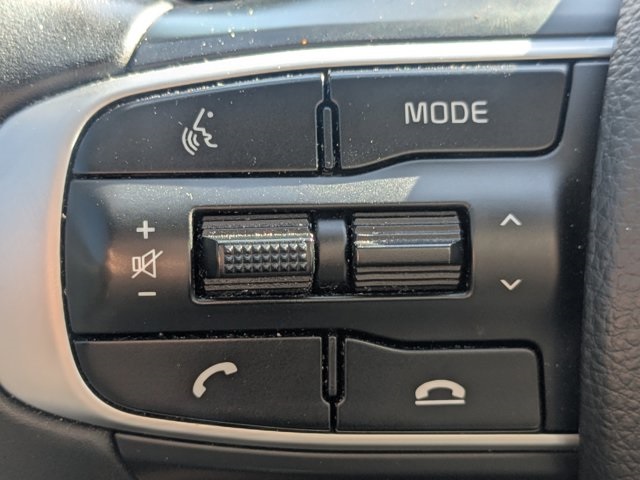 Vehicle image 23 of 28