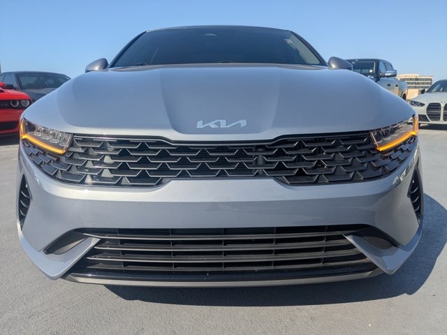 Vehicle image 9 of 28