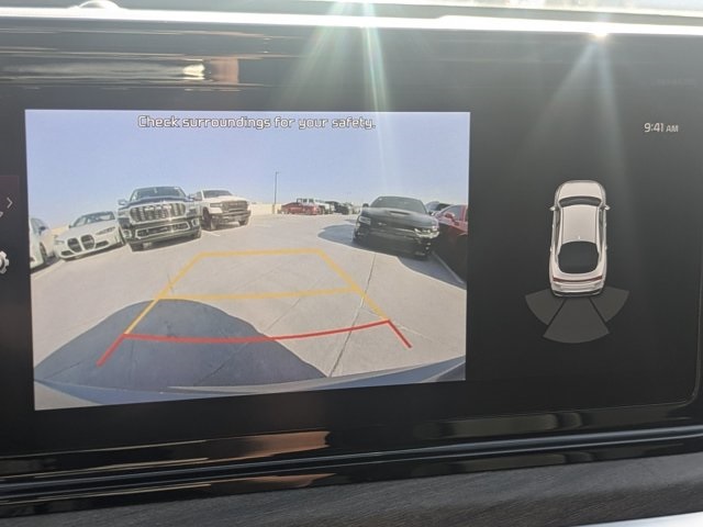 Vehicle image 20 of 28