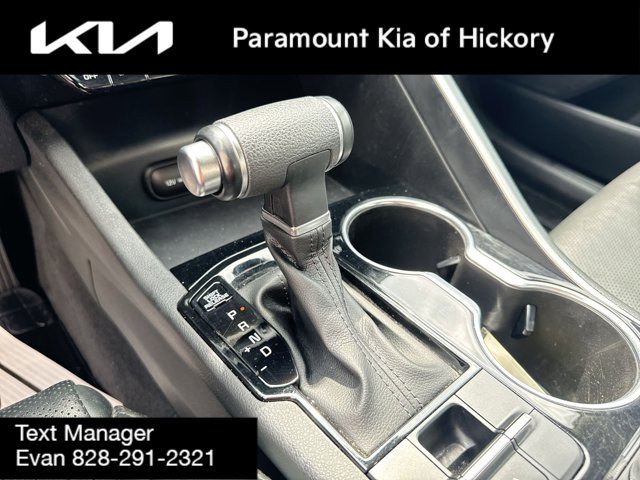 Vehicle image 26 of 32