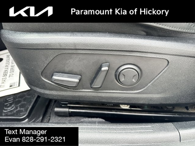 Vehicle image 18 of 32