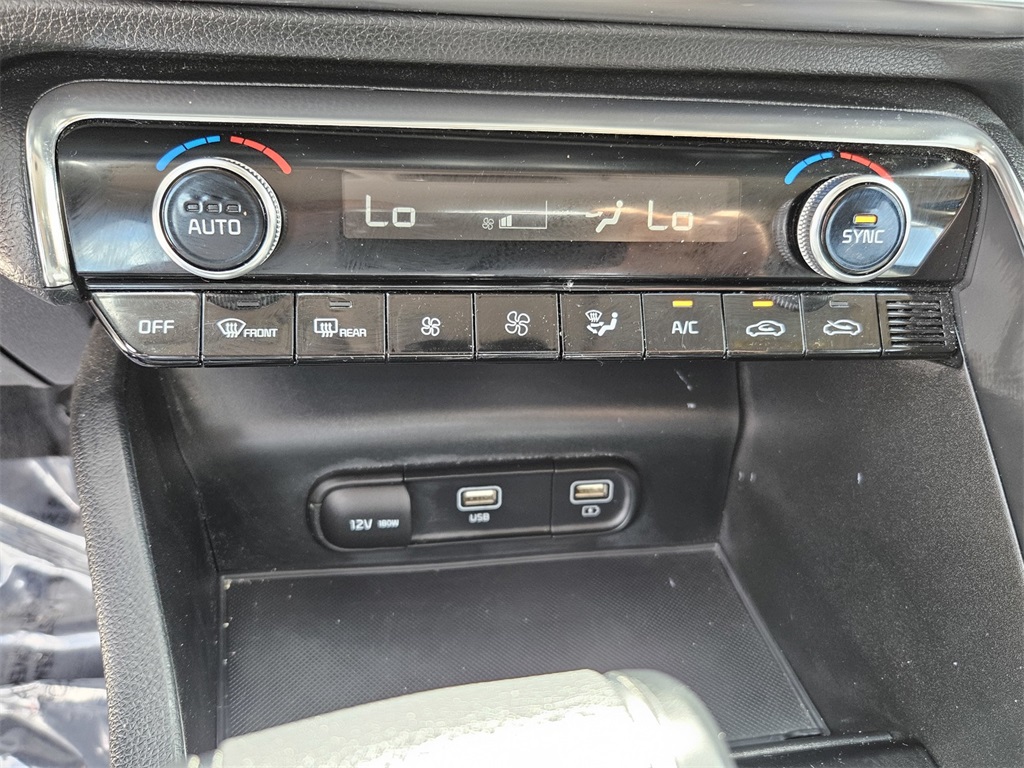 Vehicle image 19 of 44