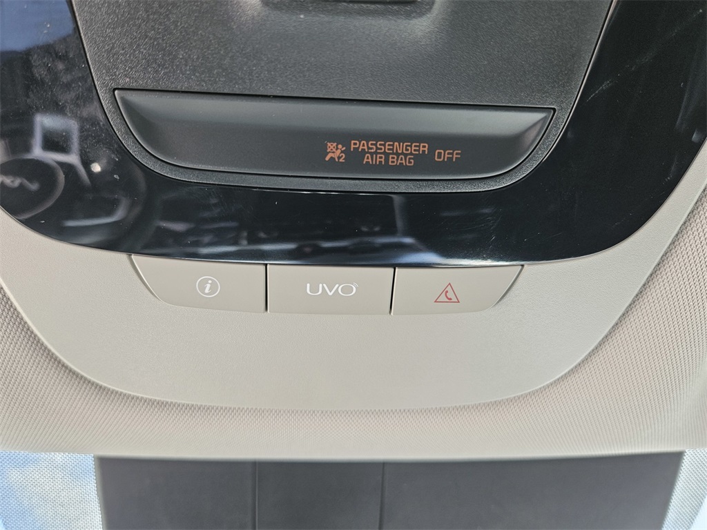 Vehicle image 23 of 44