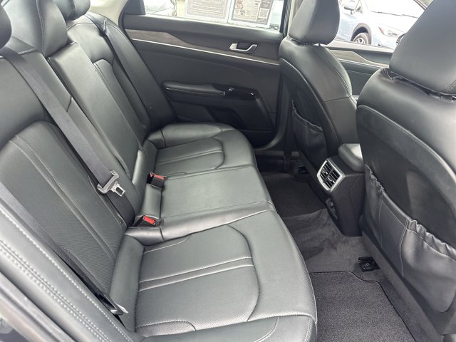 Vehicle image 13 of 20