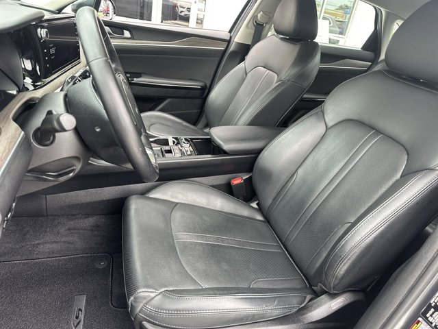 Vehicle image 10 of 20