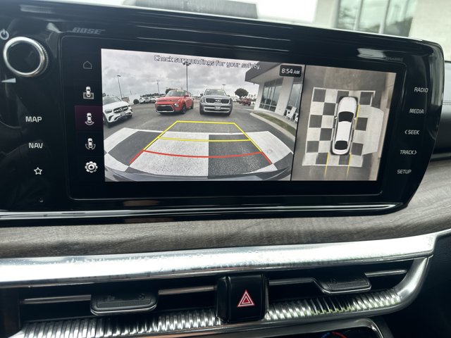 Vehicle image 18 of 20