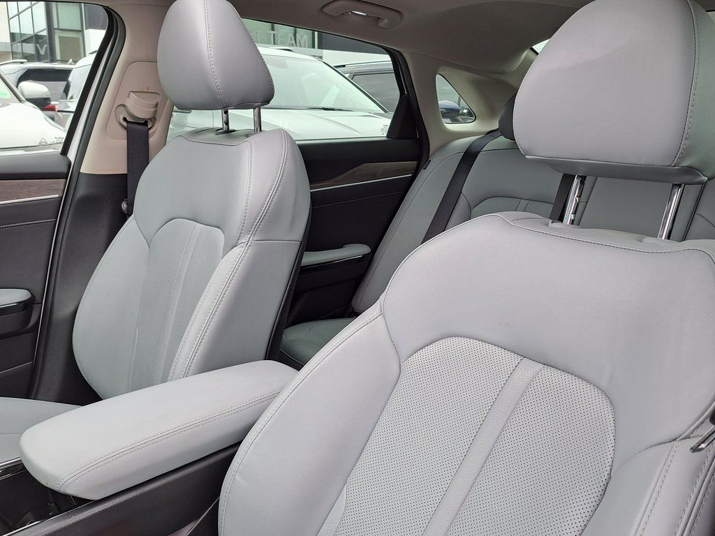 2023 Kia K5 EX Image 13 of 32