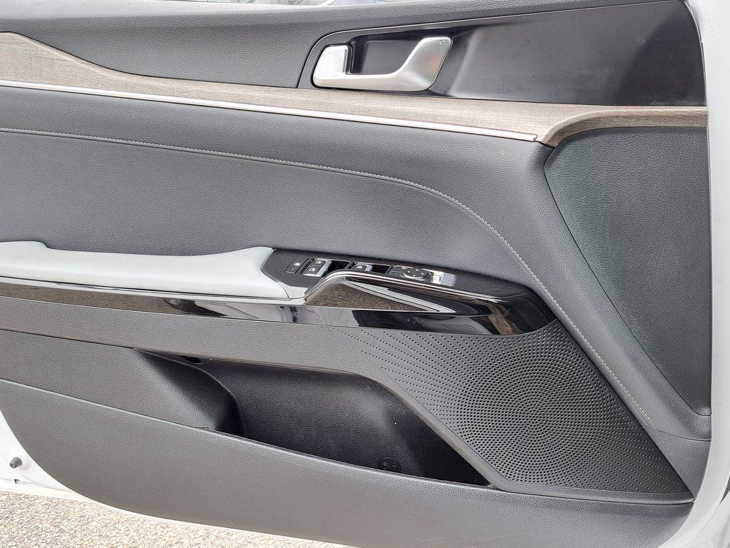 2023 Kia K5 EX Image 23 of 32