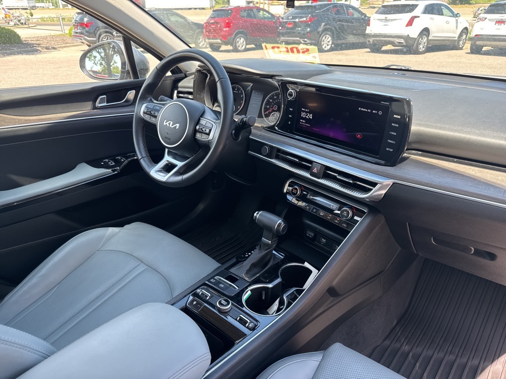 Vehicle image 12 of 12