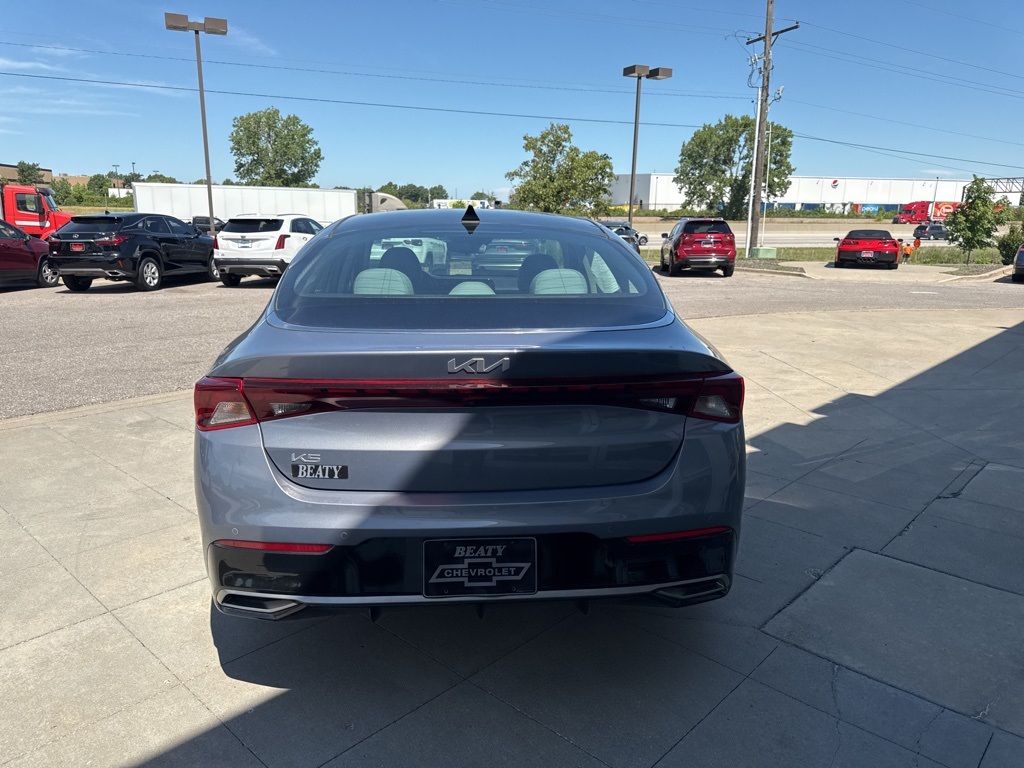 Vehicle image 5 of 12