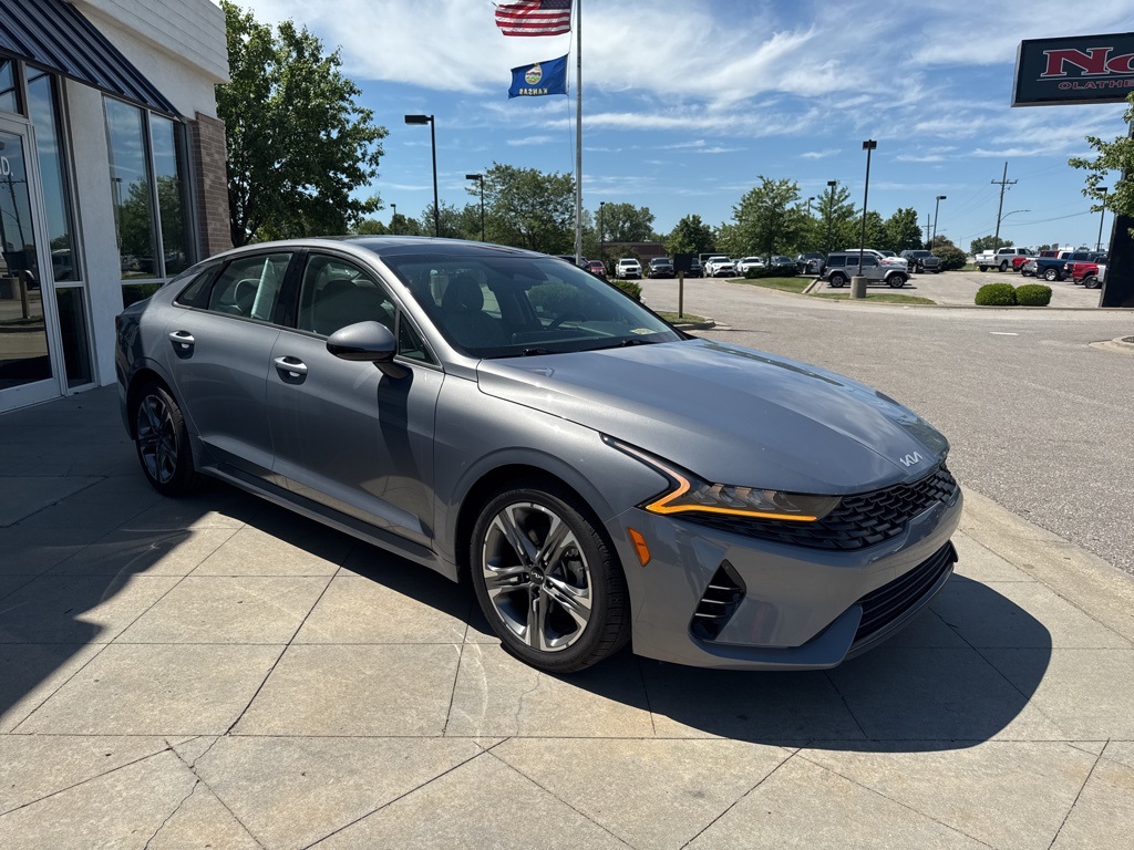Vehicle image 2 of 12