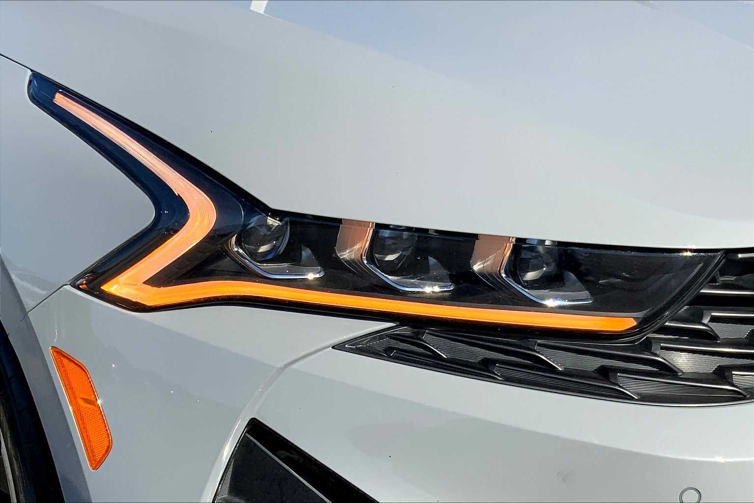 Vehicle image 25 of 34