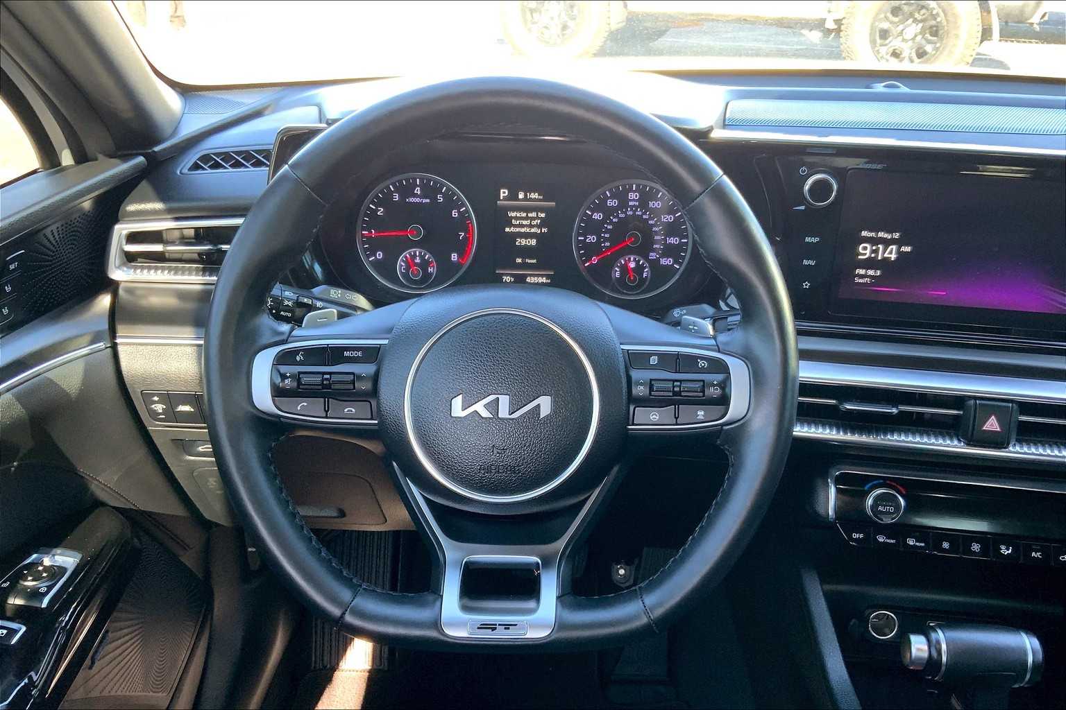 Vehicle image 7 of 34
