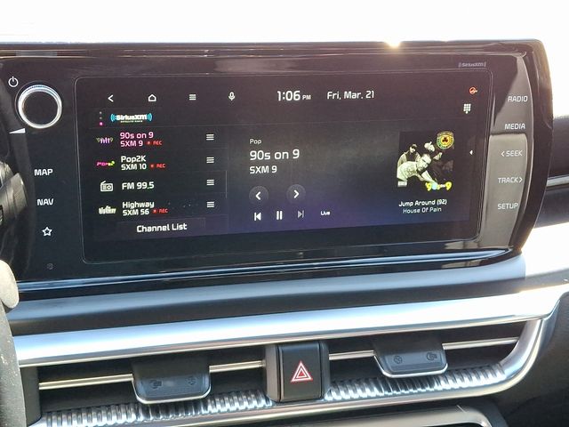 Vehicle image 20 of 35