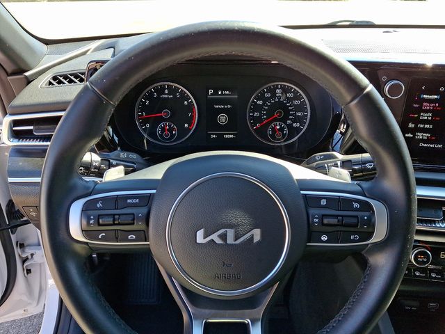 Vehicle image 22 of 35