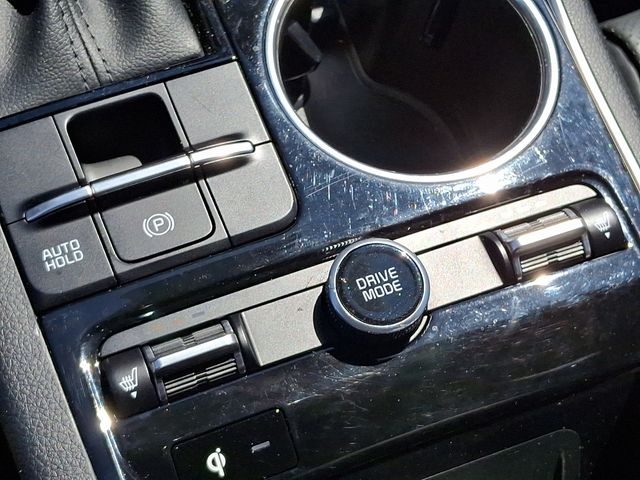 Vehicle image 27 of 35
