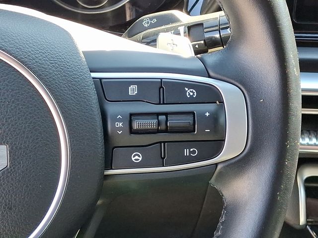 Vehicle image 25 of 35